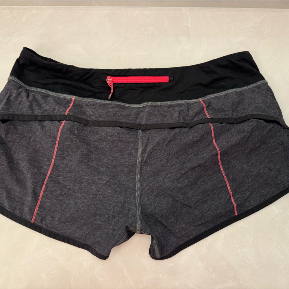 Black/grey lululemon shorts